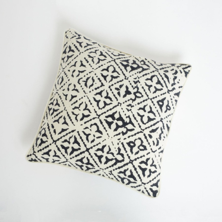 friendly hunting Decken & Kissen | Pillow Garden Eden / Eyes Of Marrakesh 40X40